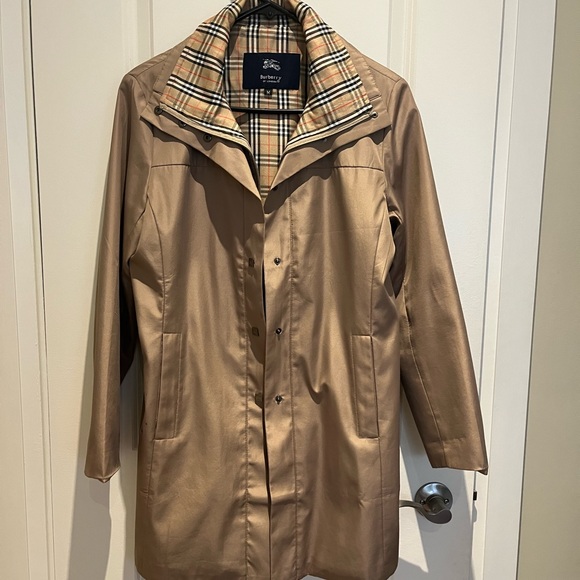 ✨SOLD✨ - Burberry Trench Coat - Picture 1 of 6